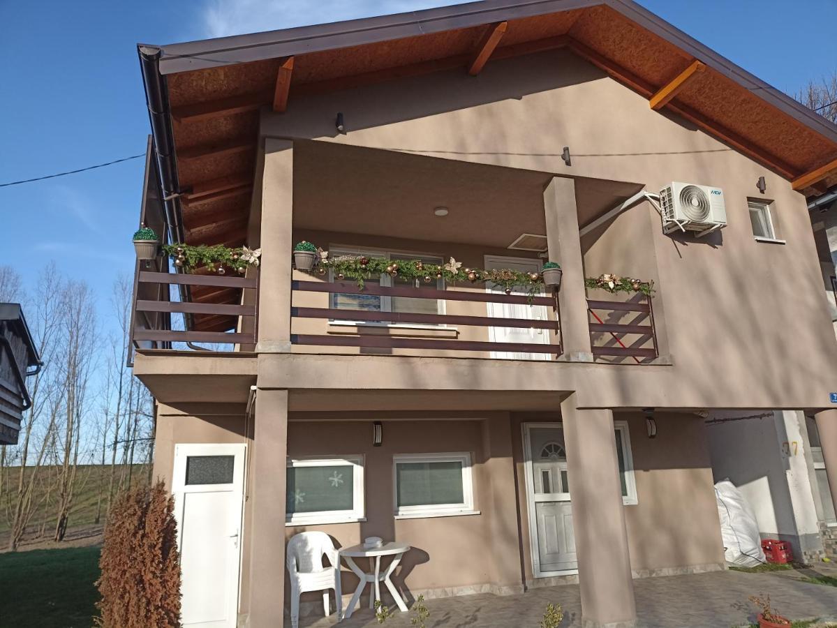 Vikendica Apartments Dunav Ms Celarevo Eksteriør bilde
